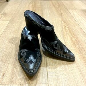Donald Pliner Womens Size 6 Western Mule Couture Clogs black and silver